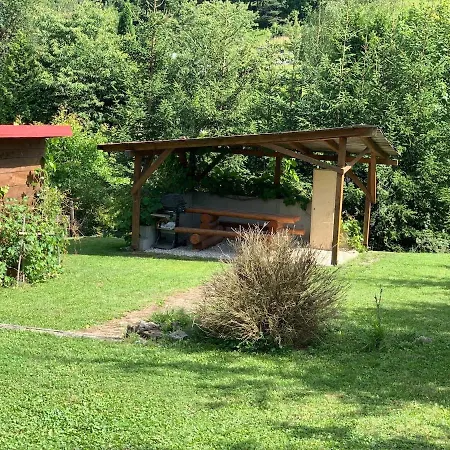 Cosy Under The Rock Vakantiehuis Briestie