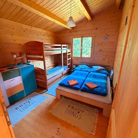 Cosy Under The Rock Vakantiehuis