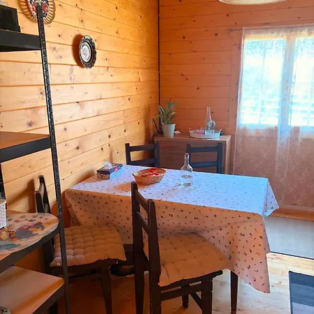 Cosy Under The Rock Vakantiehuis Briestie